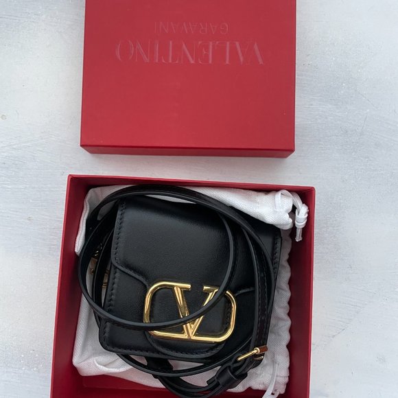 ❌SOLD❌Valentino Garavani Mini Square Bag Black Calfskin Leather Signature VLogo - Picture 3 of 12